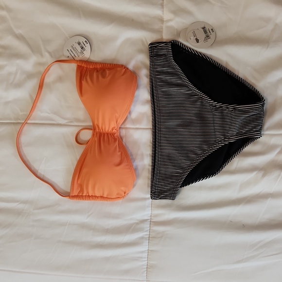 XS 2 PIECE BIKINI NWT - Picture 1 of 4